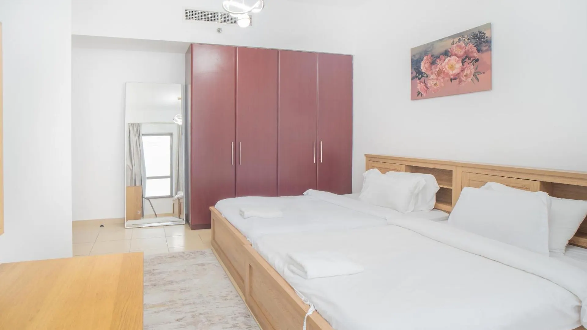Jbr The Walk - Shams 2, Spacious Accommodate 7 Adults With 5M Walk To The Beach By Gardenia Suites Dubái Apartamento