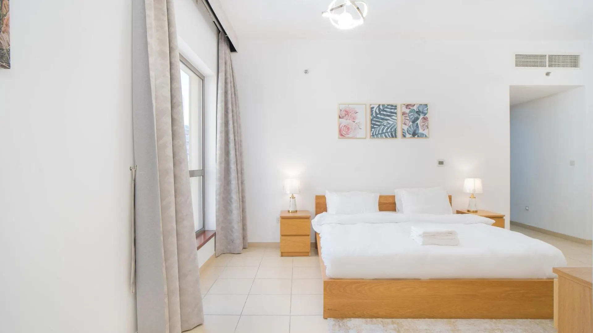 Jbr The Walk - Shams 2, Spacious Accommodate 7 Adults With 5M Walk To The Beach By Gardenia Suites Dubái