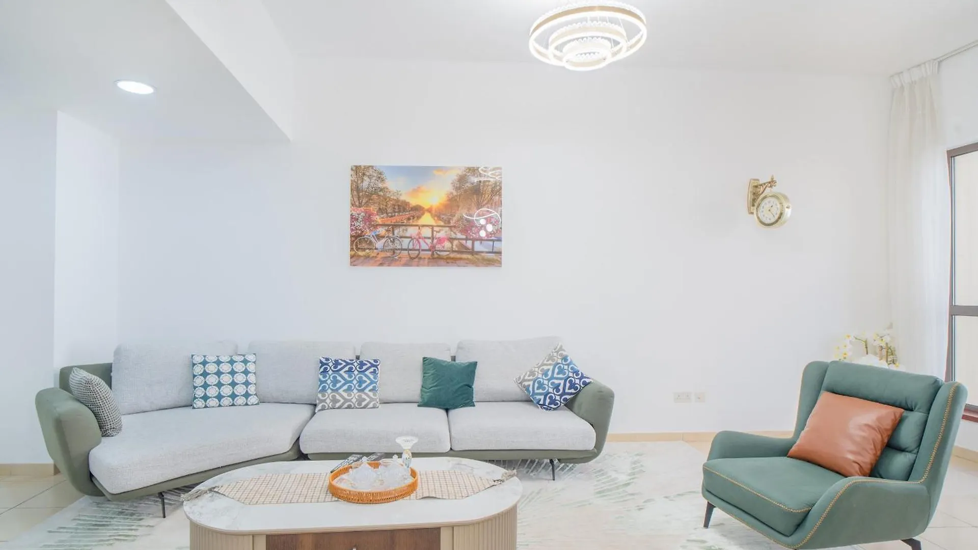 Jbr The Walk - Shams 2, Spacious Accommodate 7 Adults With 5M Walk To The Beach By Gardenia Suites Dubái 0*,  Emiratos Árabes Unidos