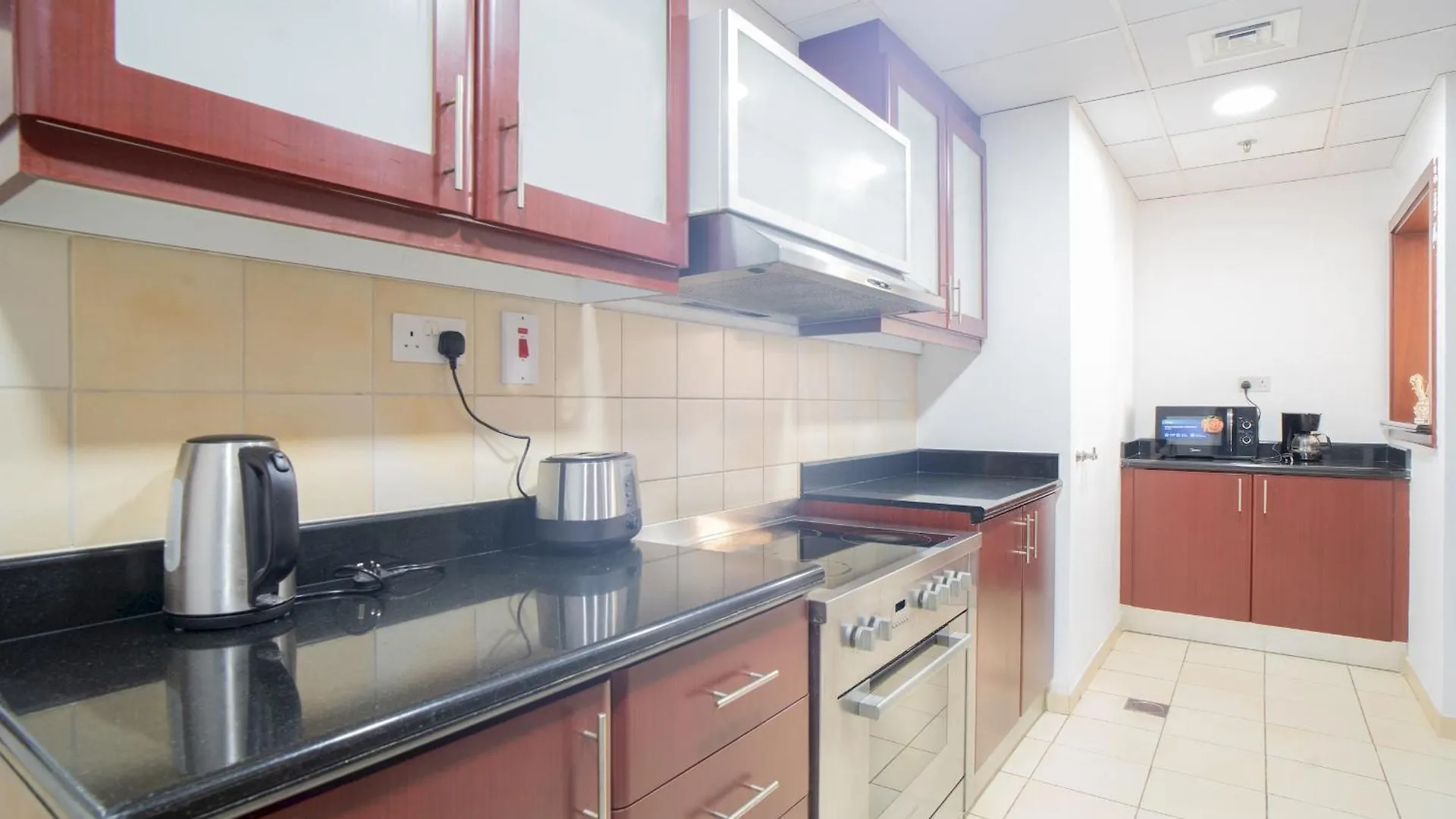 Jbr The Walk - Shams 2, Spacious Accommodate 7 Adults With 5M Walk To The Beach By Gardenia Suites Dubái